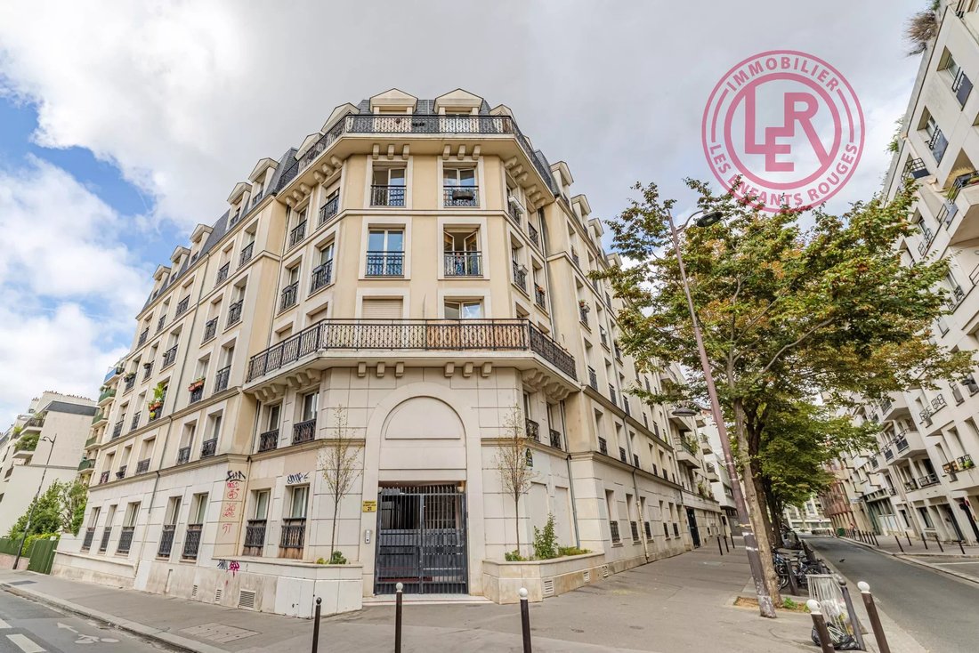 Apartment in Faubourg du Temple-Hôpital Saint Louis, Paris 10e Arrondissement, Paris 2 - 18812098
