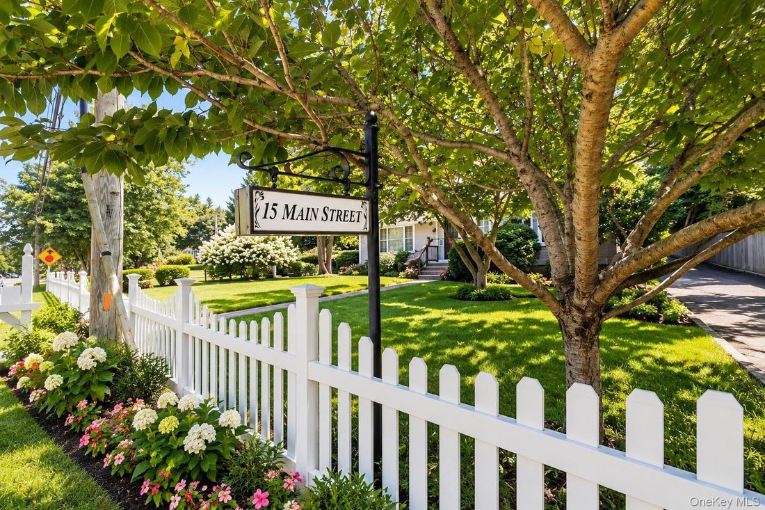 House in Setauket- East Setauket, New York, United States 2 - 18812352