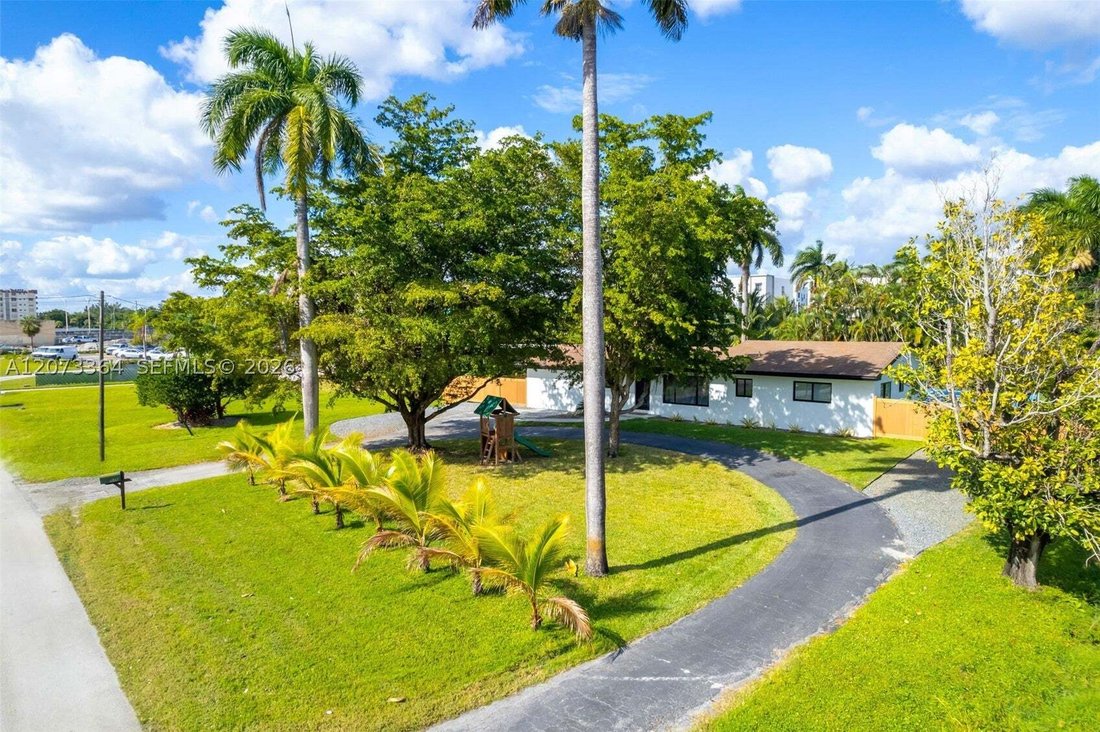 Maison à Miami Gardens, Floride, États-Unis 5 - 18813765