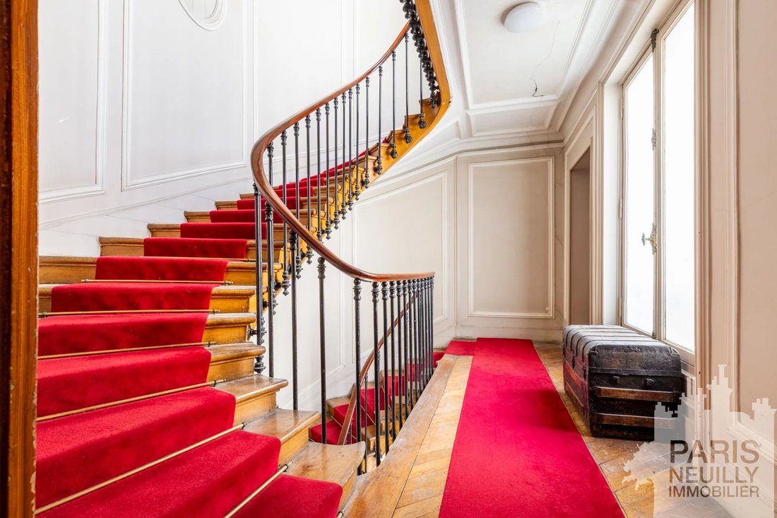 Apartment in Mairie, Paris 8e Arrondissement, Paris 2 - 15088812