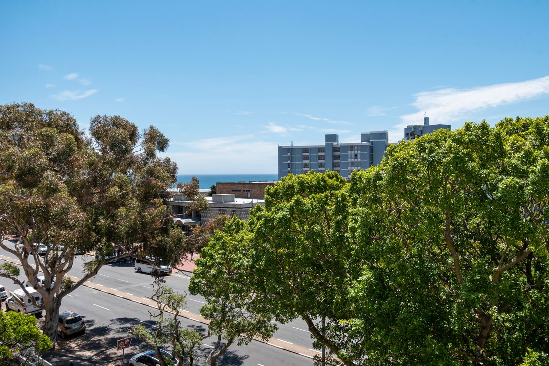 Apartment in Green Point, Cape Town, South Africa 2 - 18813222