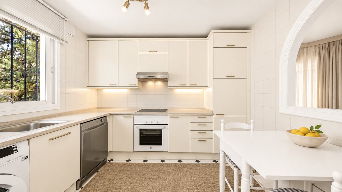 Penthouse in Golden Mile, Andalusia, Spain 5 - 18779145