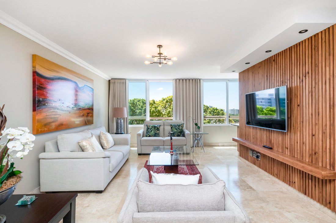 Apartment in Green Point, Cape Town, South Africa 1 - 18813222