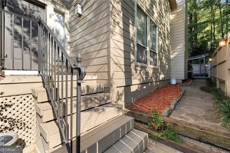 Townhouse in Alpharetta, Georgia, United States 3 - 18812024