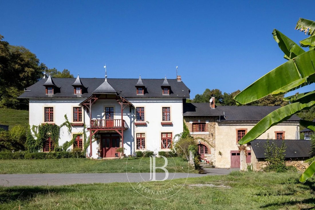 Estate in Pau, Nouvelle-Aquitaine, France 3 - 18812610