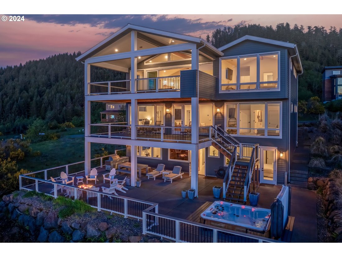 Casa en Neskowin, OR, United States 2 - 18812337