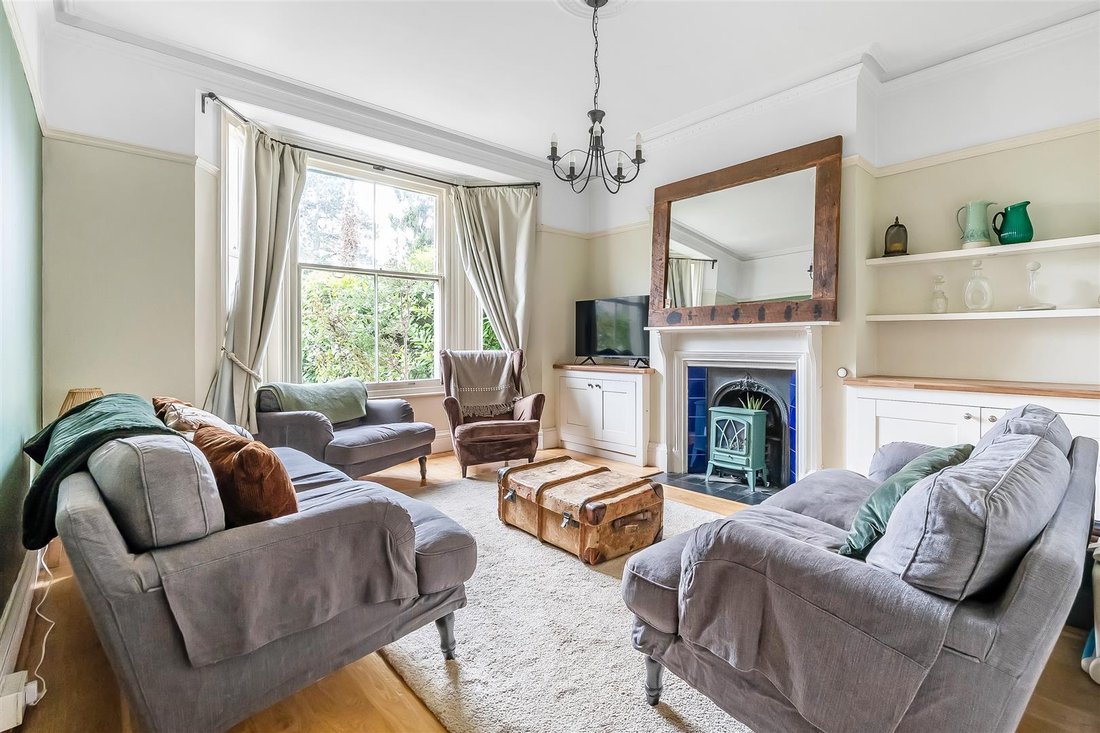 House in Dorking, England 2 - 18814140