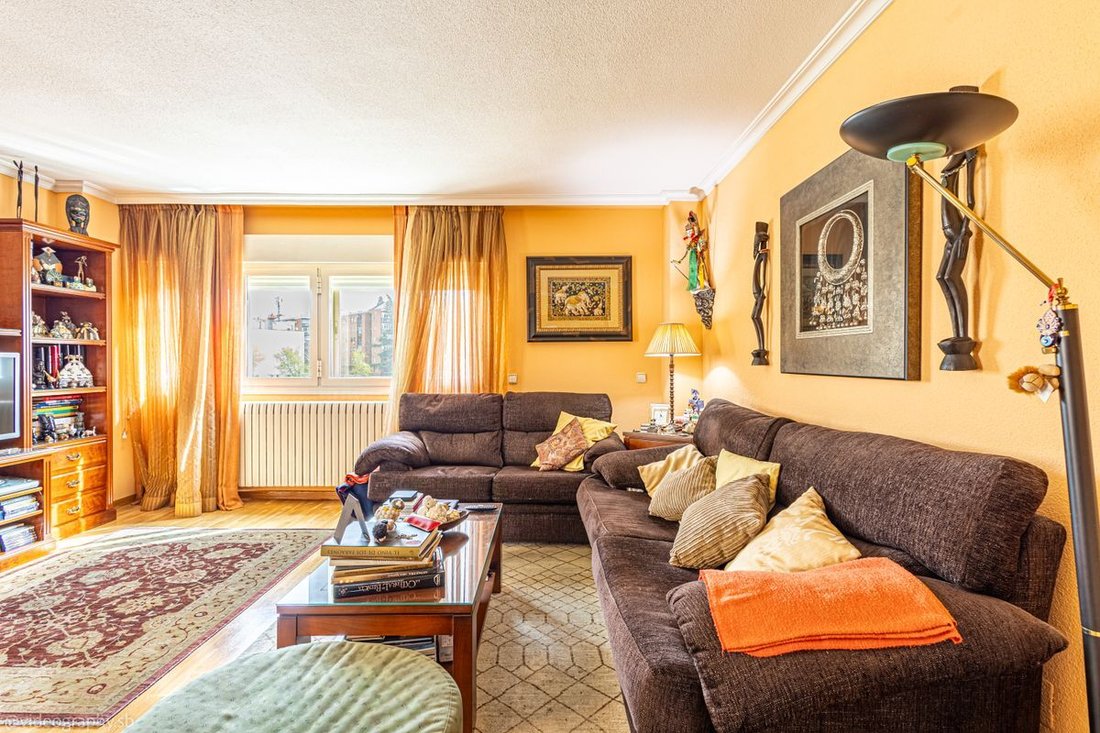 Wohnung in Chamartín, Madrid, Spanien 3 - 17474139