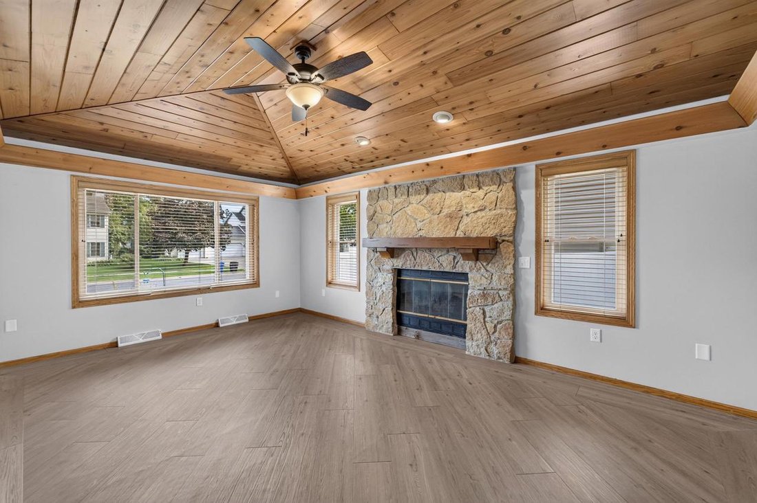 House in Waunakee, Wisconsin, United States 4 - 18813975
