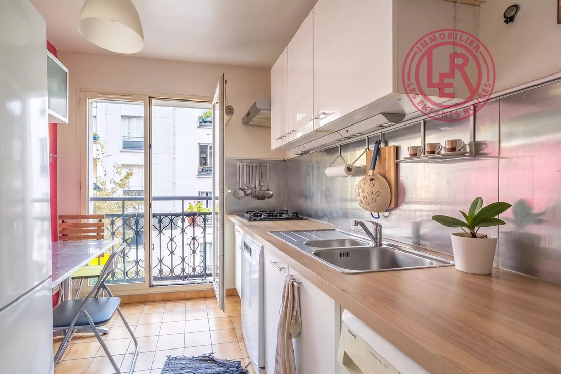 Apartment in Faubourg du Temple-Hôpital Saint Louis, Paris 10e Arrondissement, Paris 5 - 18812098