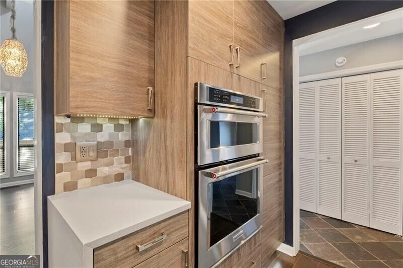 Townhouse in Alpharetta, Georgia, United States 5 - 18812024
