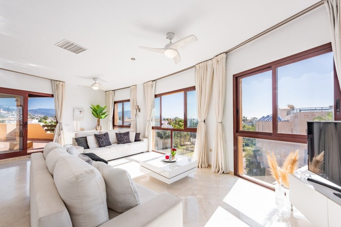 Apartment in Cancelada, Estepona, Andalusia 3 - 18811598