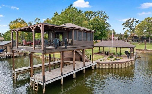 House in Pittsburg, Texas, United States 1
