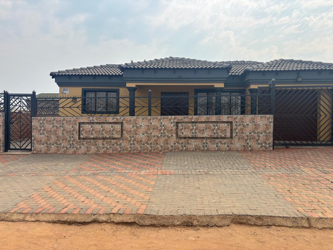 Casa en Municipio Metropolitano de la Ciudad de Tshwane, Gauteng, Sudáfrica 2 - 18813223