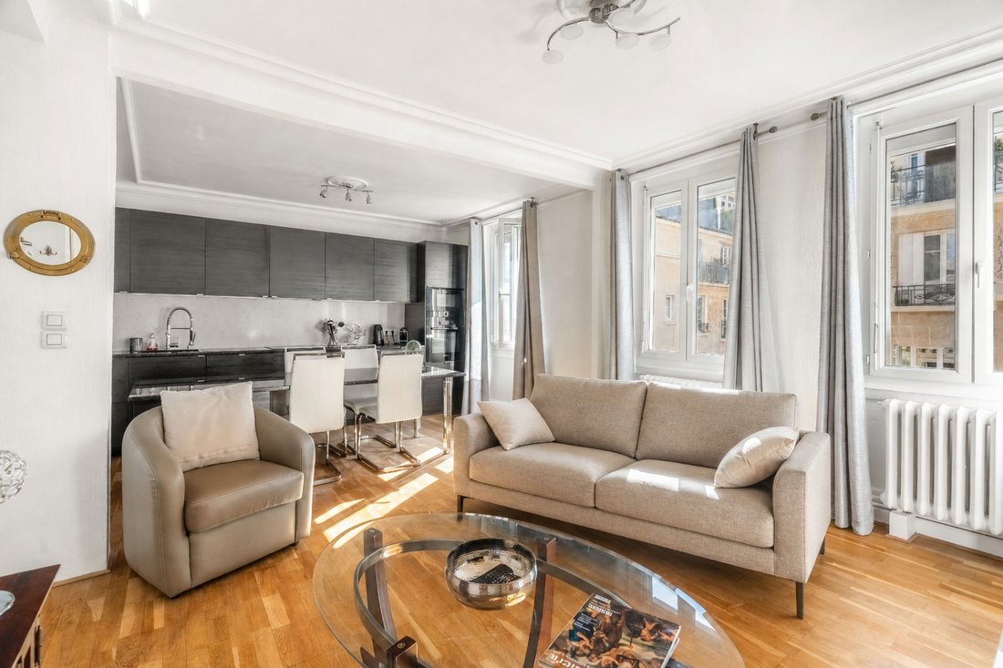Apartment in La Fourche-Guy Môquet, Paris 17e Arrondissement, Paris 1 - 18813173