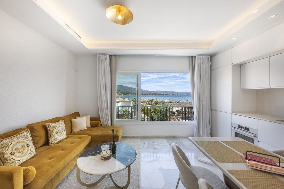 Wohnung in Puerto Banús, Marbella, Spanien 3 - 18811432