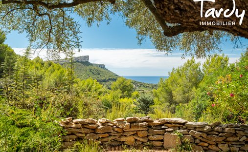Villa in Peripherie, Cassis, France 1
