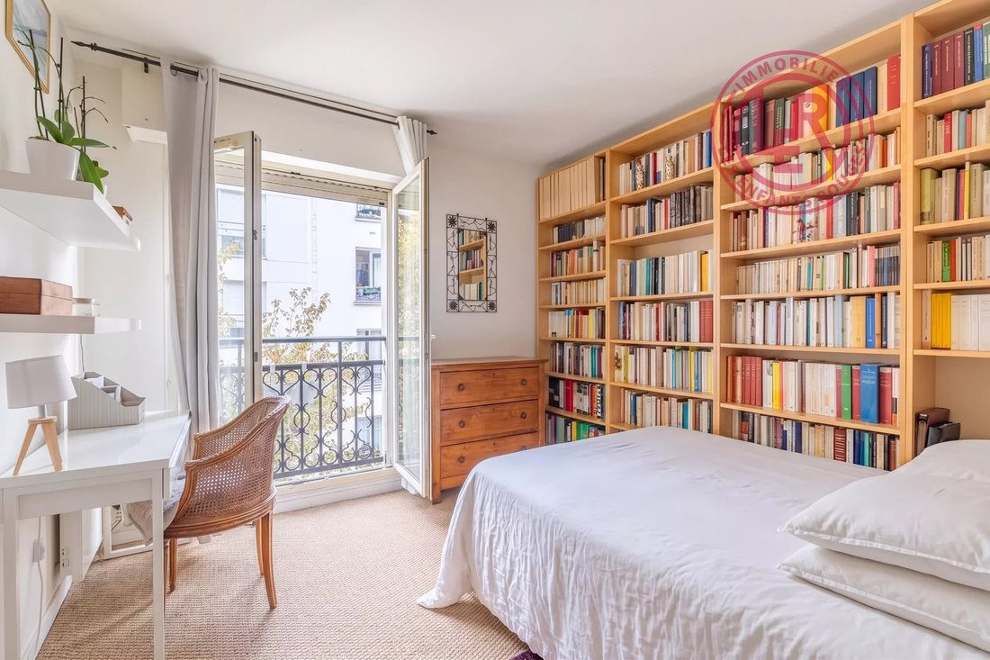 Apartment in Faubourg du Temple-Hôpital Saint Louis, Paris 10e Arrondissement, Paris 4 - 18812098