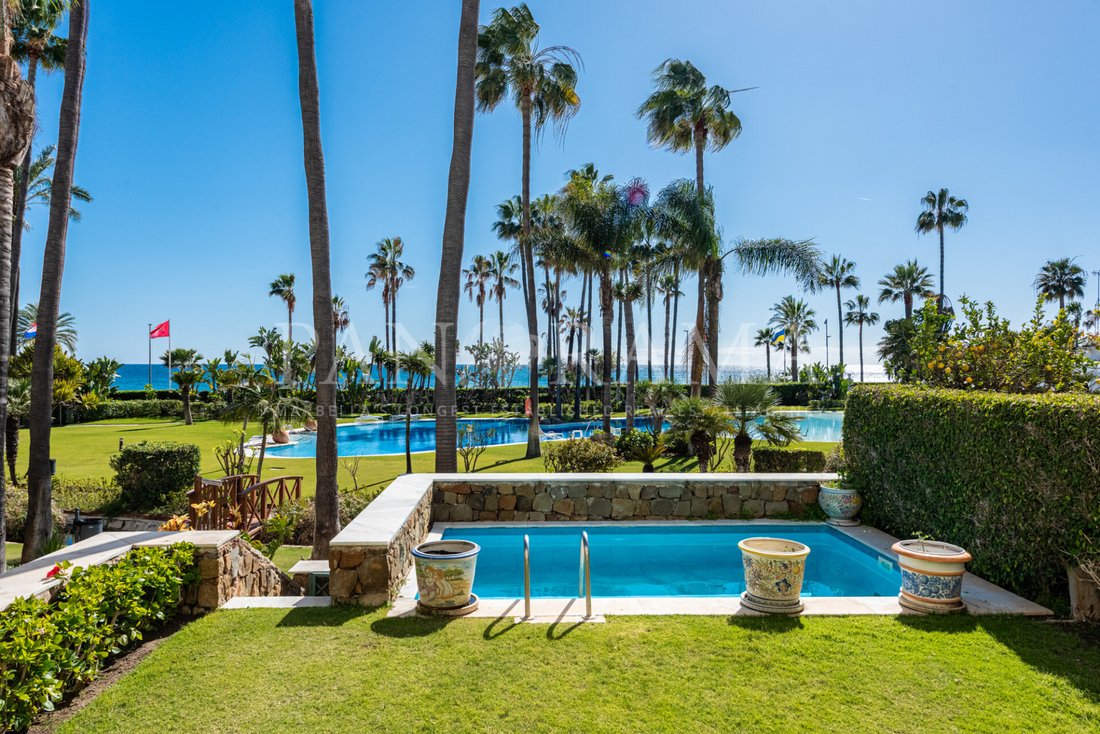 Apartamento en Playa Puerto Banús, Marbella, España 1 - 15233977