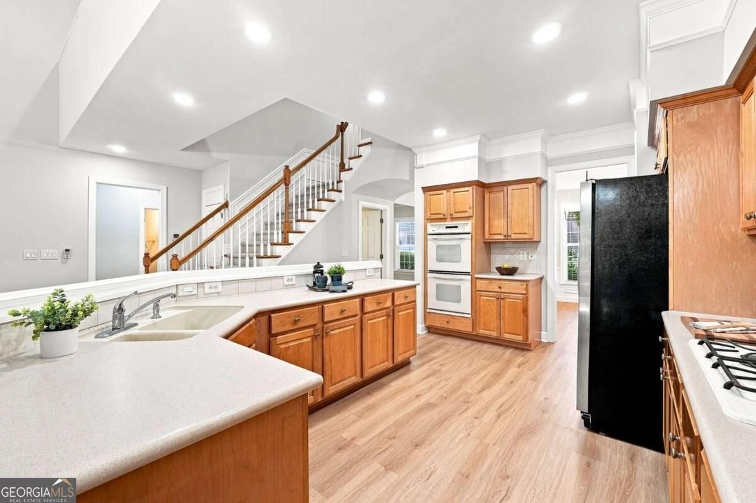 Townhouse in Alpharetta, Georgia, United States 4 - 18811975