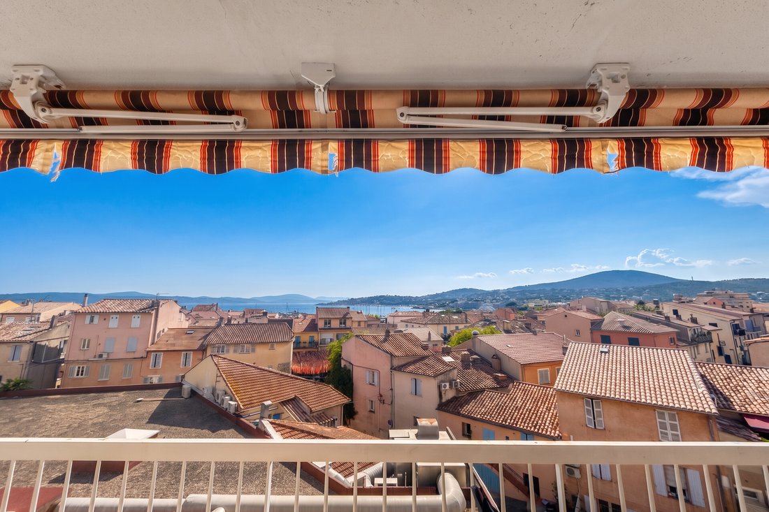 Appartamento a Ville-Les Saquedes-Le Bouillonnet, Sainte-Maxime, Francia 1 - 18812481