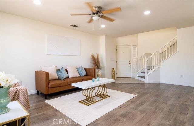 Appartement à Downey, Californie, États-Unis 4 - 18813410