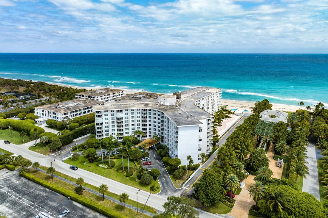 Co Op in Palm Beach, Florida, United States 1 - 18814746