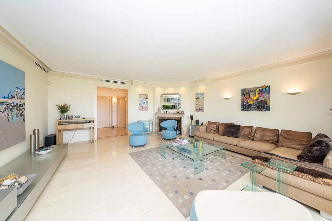 Apartment in La Californie, Cannes, France 5 - 18812602