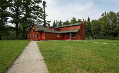 House in Luzerne, Michigan, United States 1