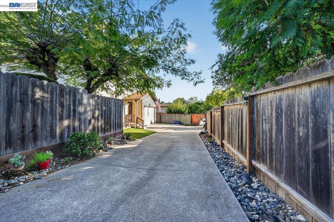 Casa en Castro Valley, California, Estados Unidos 3 - 18813627