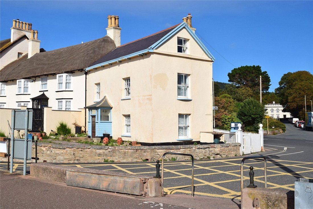 House in Sidmouth, England 3 - 18811425