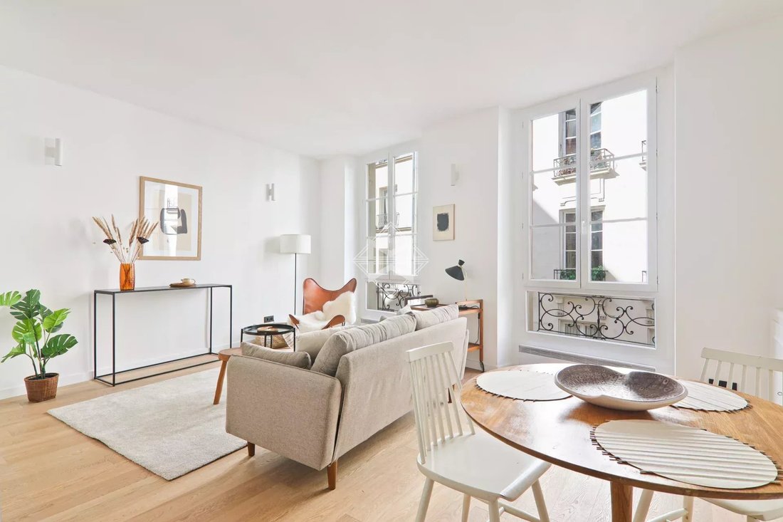 Apartment in Saint Germain des Prés, Paris 6e Arrondissement, Paris 1 - 15098233