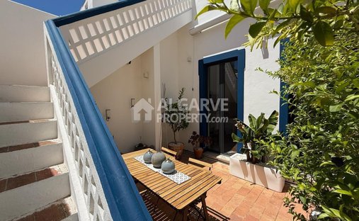Villa in Faro (Se e Sao Pedro), Algarve, Portugal 1