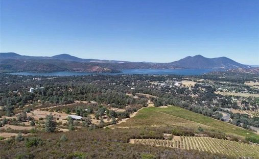 House in Clearlake, California, United States 1