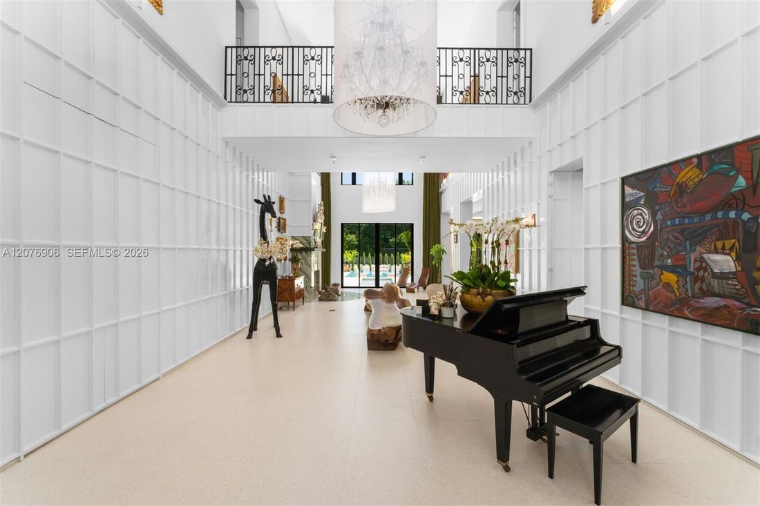 House in Miami, Florida, United States 5 - 18813426