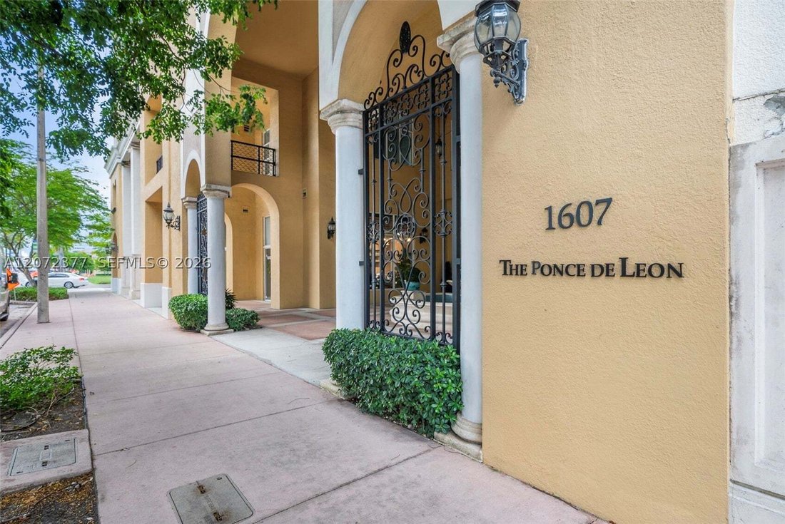Condo in Coral Gables, Florida, United States 2 - 18811465