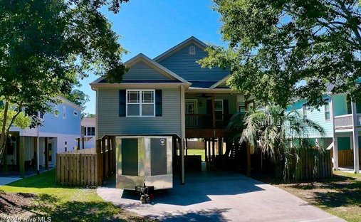 House in Oak Island, North Carolina, United States 1
