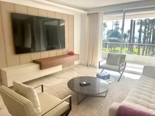 Wohnung in Cannes, Provence-Alpes-Côte d'Azur, Frankreich 4 - 18298456
