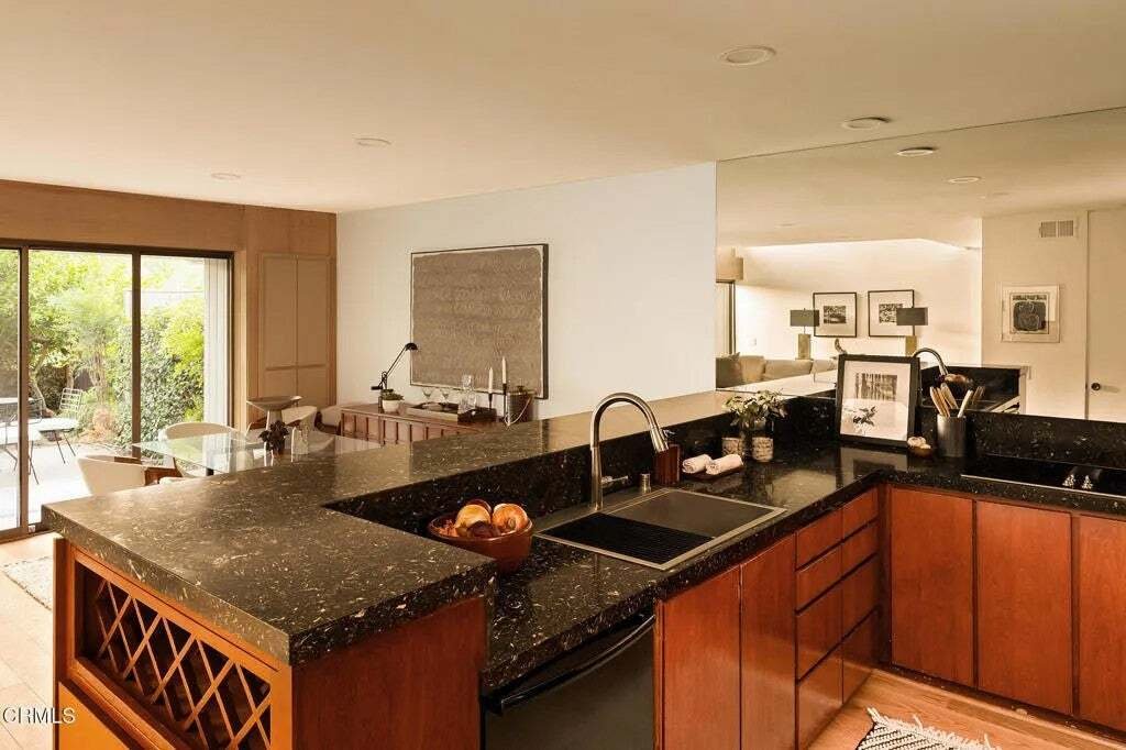 Condo in Altadena, California, United States 5 - 18814361
