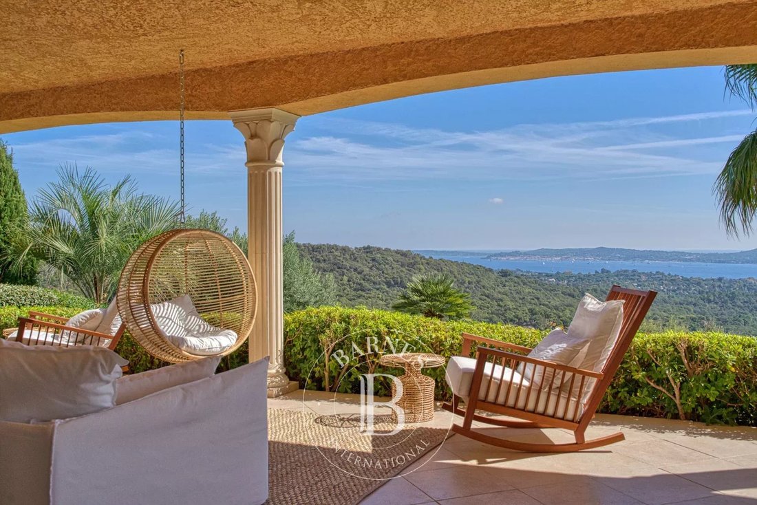 Villa en Grimaud, Provenza-Alpes-Costa Azul, Francia 2 - 12146621