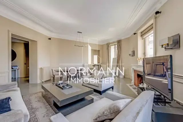 Appartement à Saint Philippe du Roule, Paris 8e Arrondissement, Paris 4 - 17782350