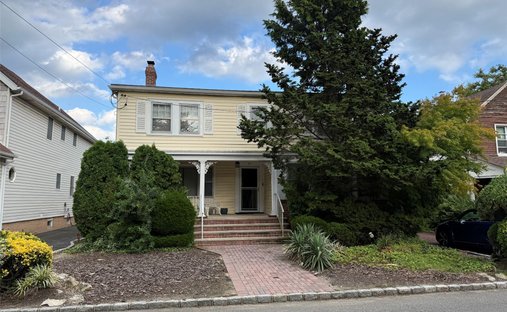 House in Lawrence, New York, United States 1