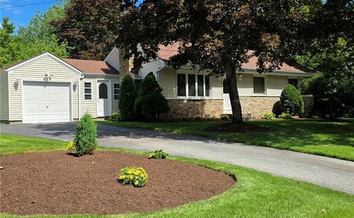 House in Smithfield, Rhode Island, United States 1