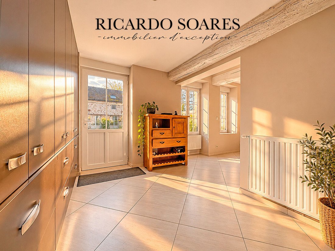 Villa in Senlis, Hauts-de-France, France 3 - 18405362