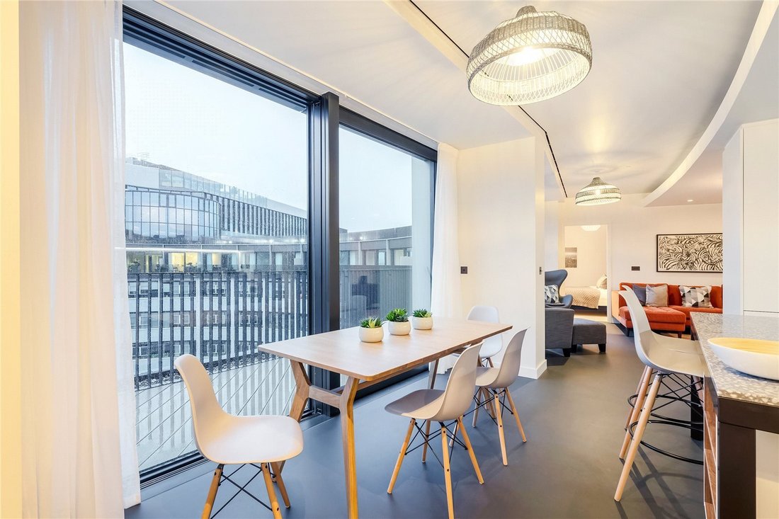 Apartamento en White City, Hammersmith y Fulham, Inglaterra 4 - 18811394