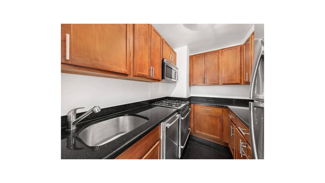 Co Op in New York, New York, United States 4 - 18815165