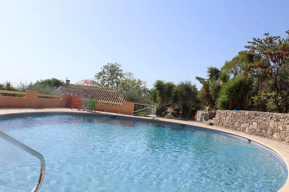 Villa a Grasse, Provenza-Alpi-Costa Azzurra, Francia 2 - 18812831