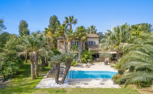 Villa in Grimaud, Provence-Alpes-Côte d'Azur, France 1