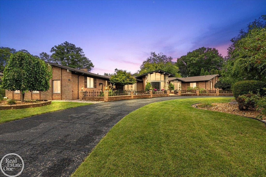 Casa a Mount Clemens, Michigan, Stati Uniti 1 - 18811268