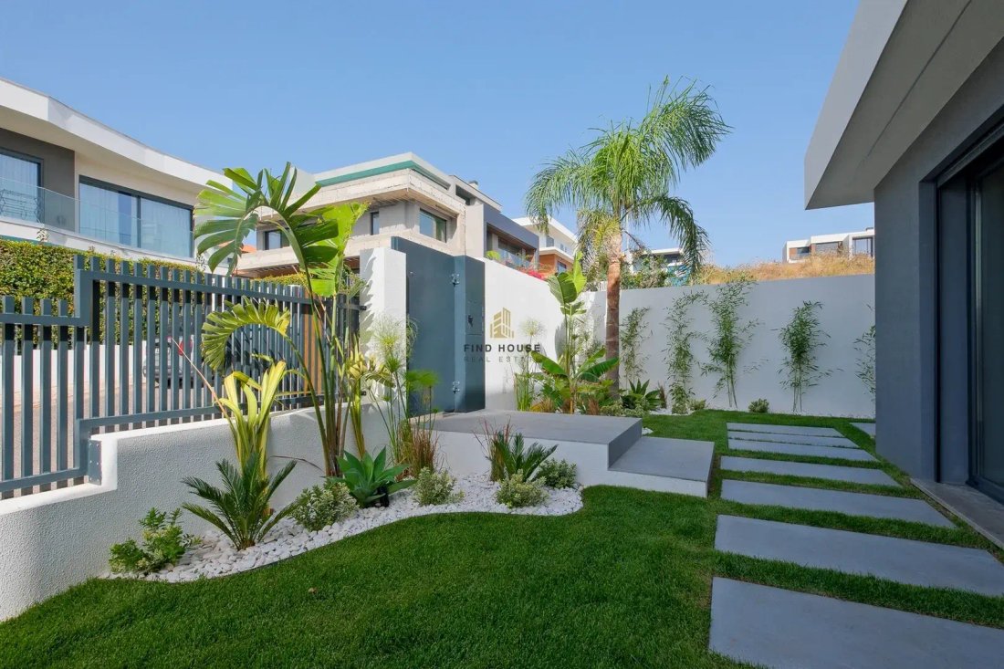 Casa a Carcavelos e Parede, Lisbona, Portogallo 3 - 18530496